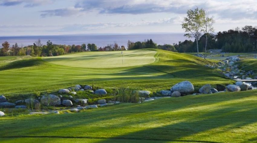 Collingwood golf packages
