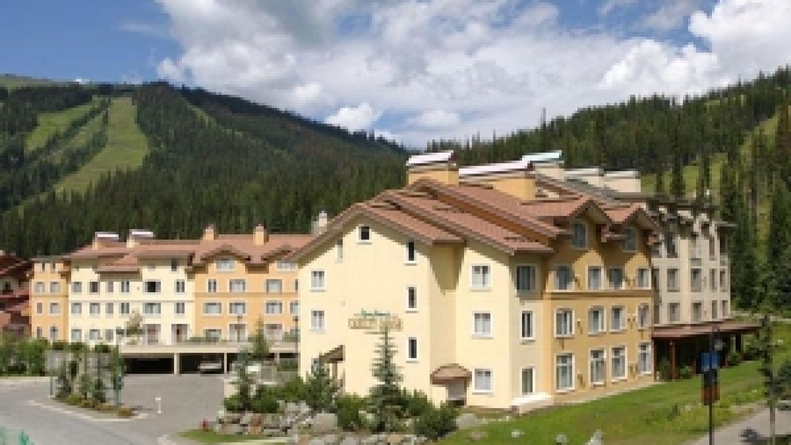 Nancy Greenes Cahilty Lodge Sun Peaks Canada Nancy Greene's Cahilty Lodge