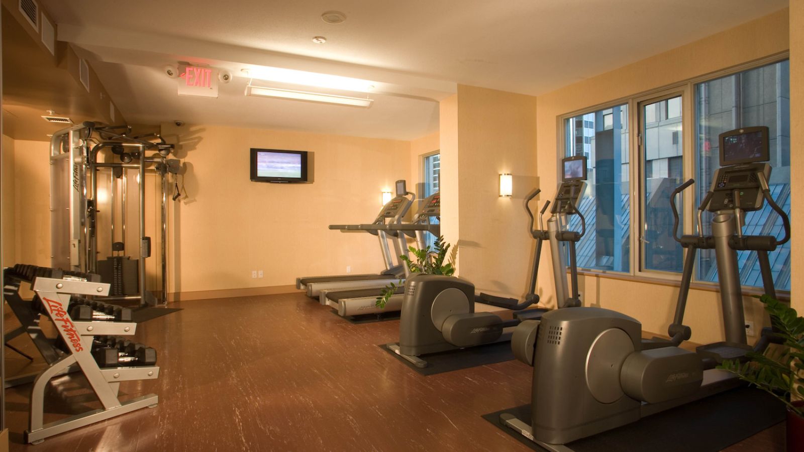 Delta Vancouver Suites - Whistler golf packages