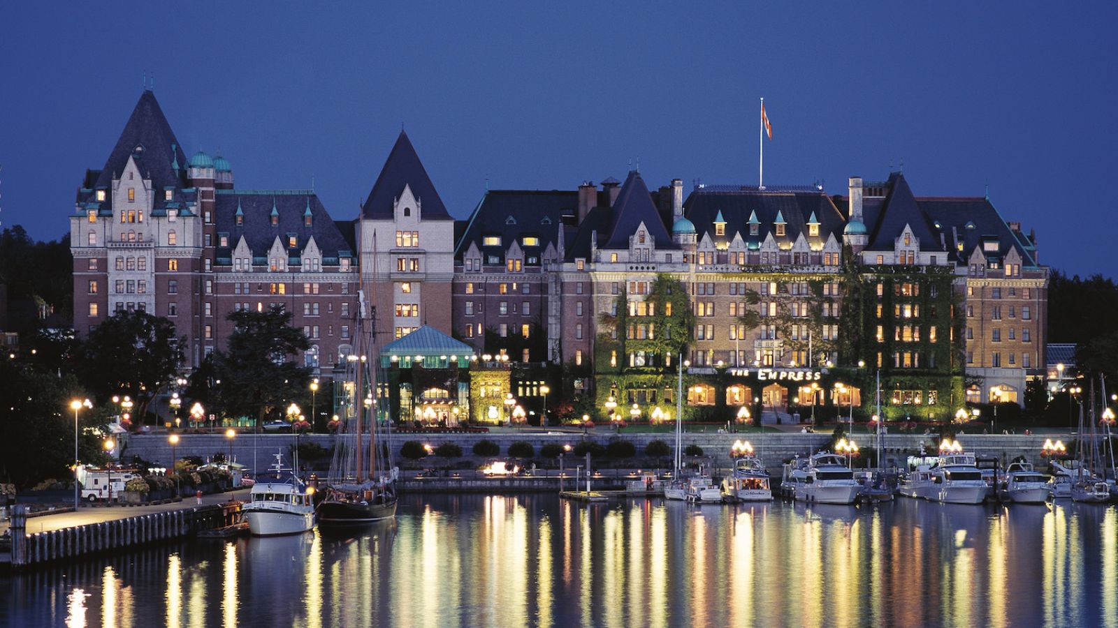 The Fairmont Empress In Downtown Victoria Is A Famous 5