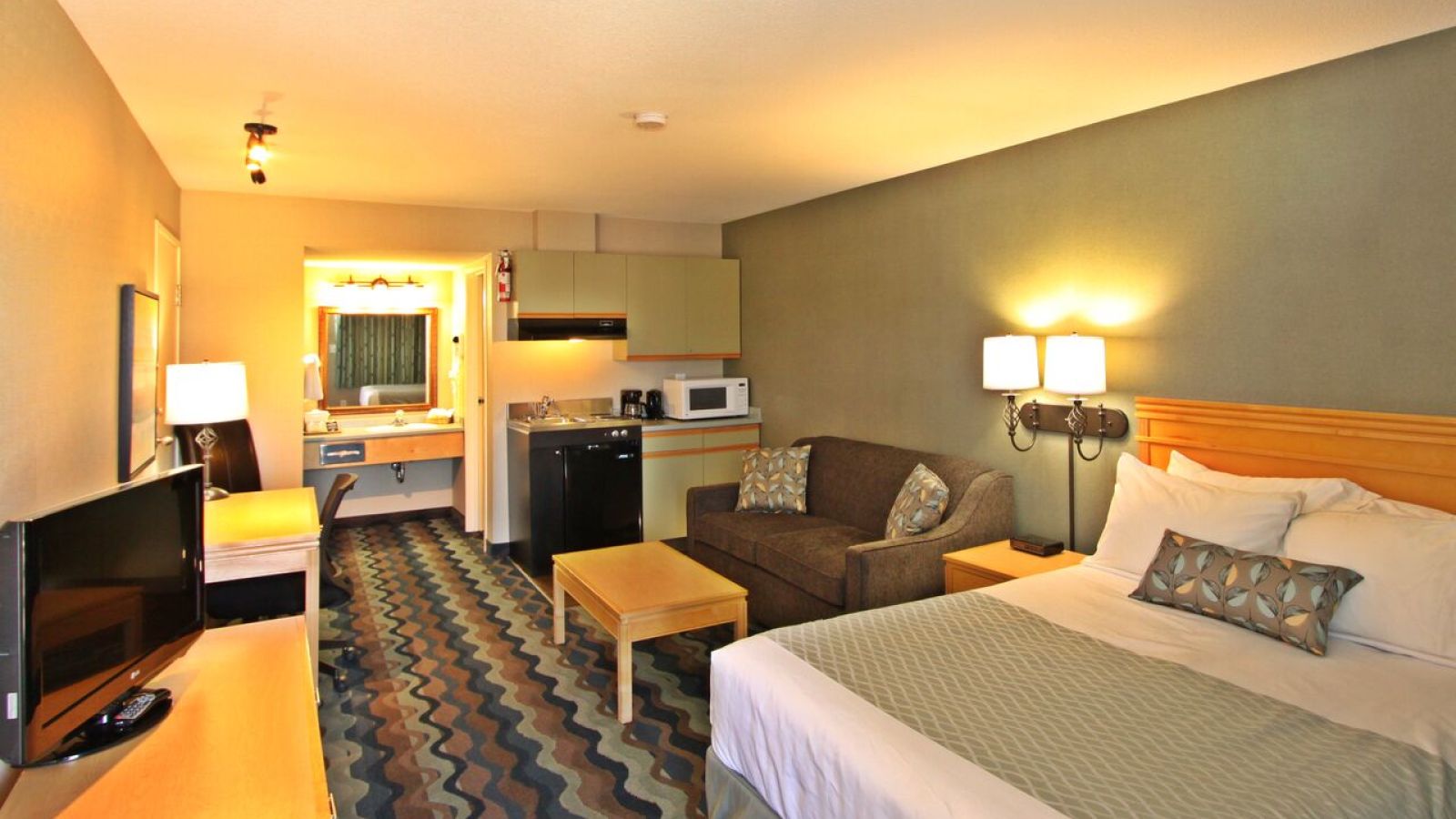 Accent Inn Kelowna - Kelowna golf packages