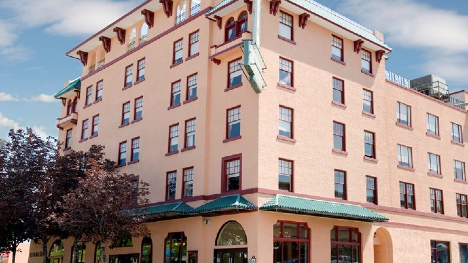 Front View of the Plaza Hotel Kamloops