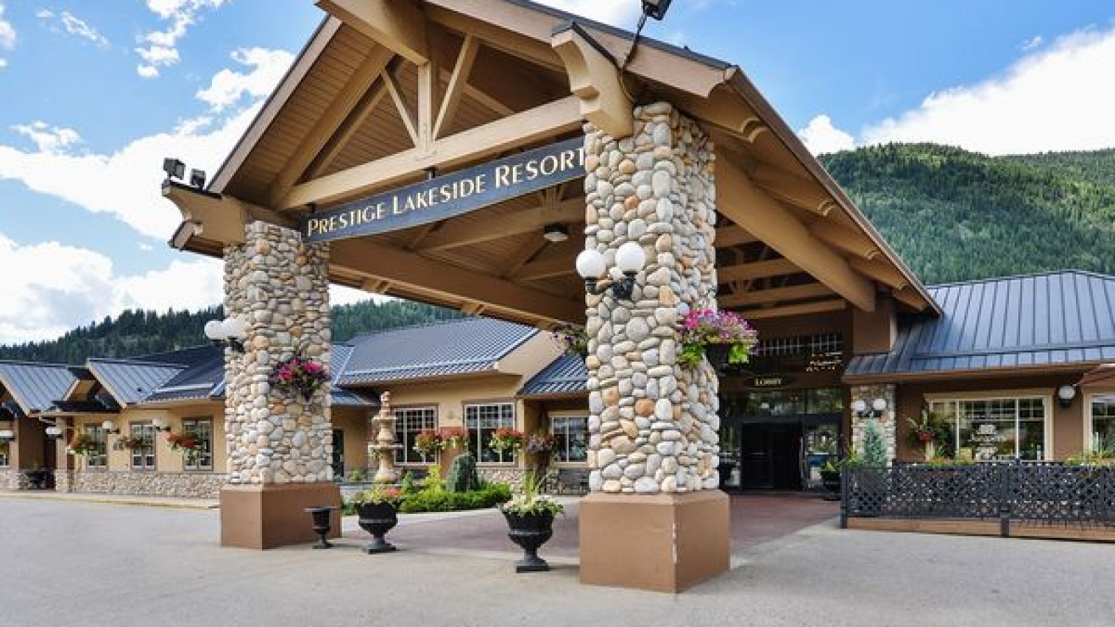 Prestige Lakeside Resort - East Kootenay golf packages