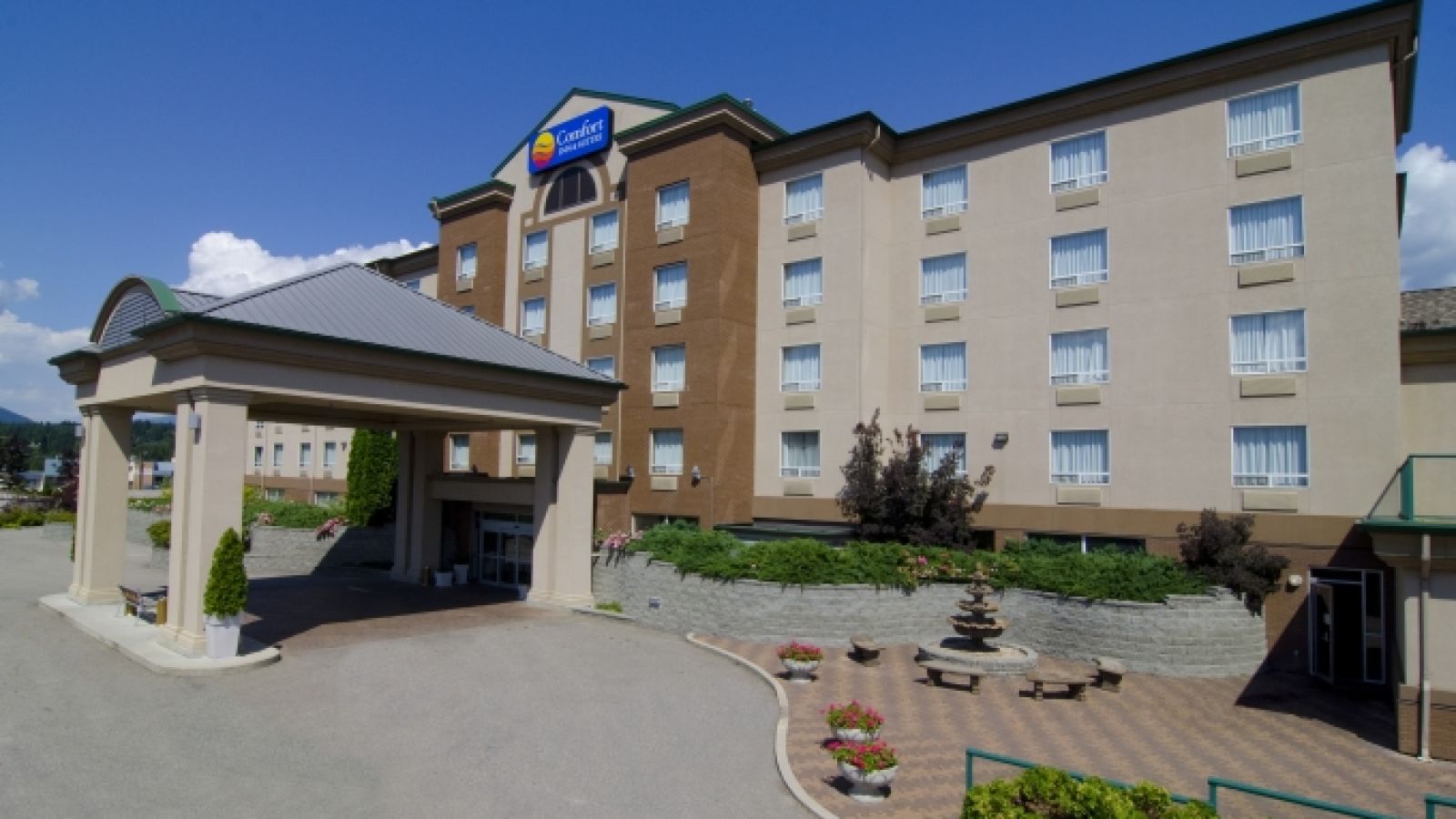 Comfort Inn Salmon Arm great location and breakfast for golf groups Comfort Inn Salmon Arm great location and breakfast for golf groups