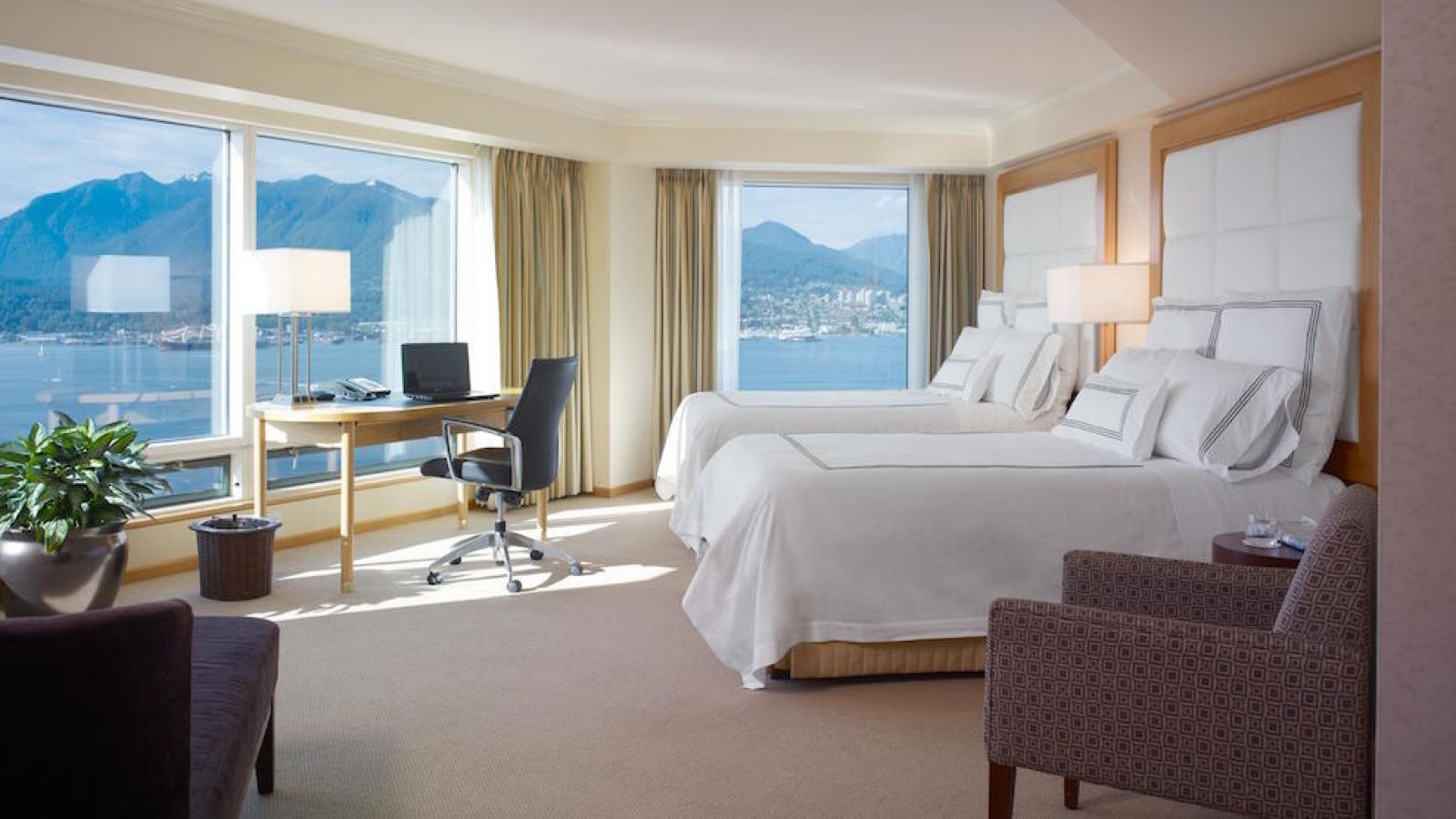 Pan Pacific Vancouver - harbourview room