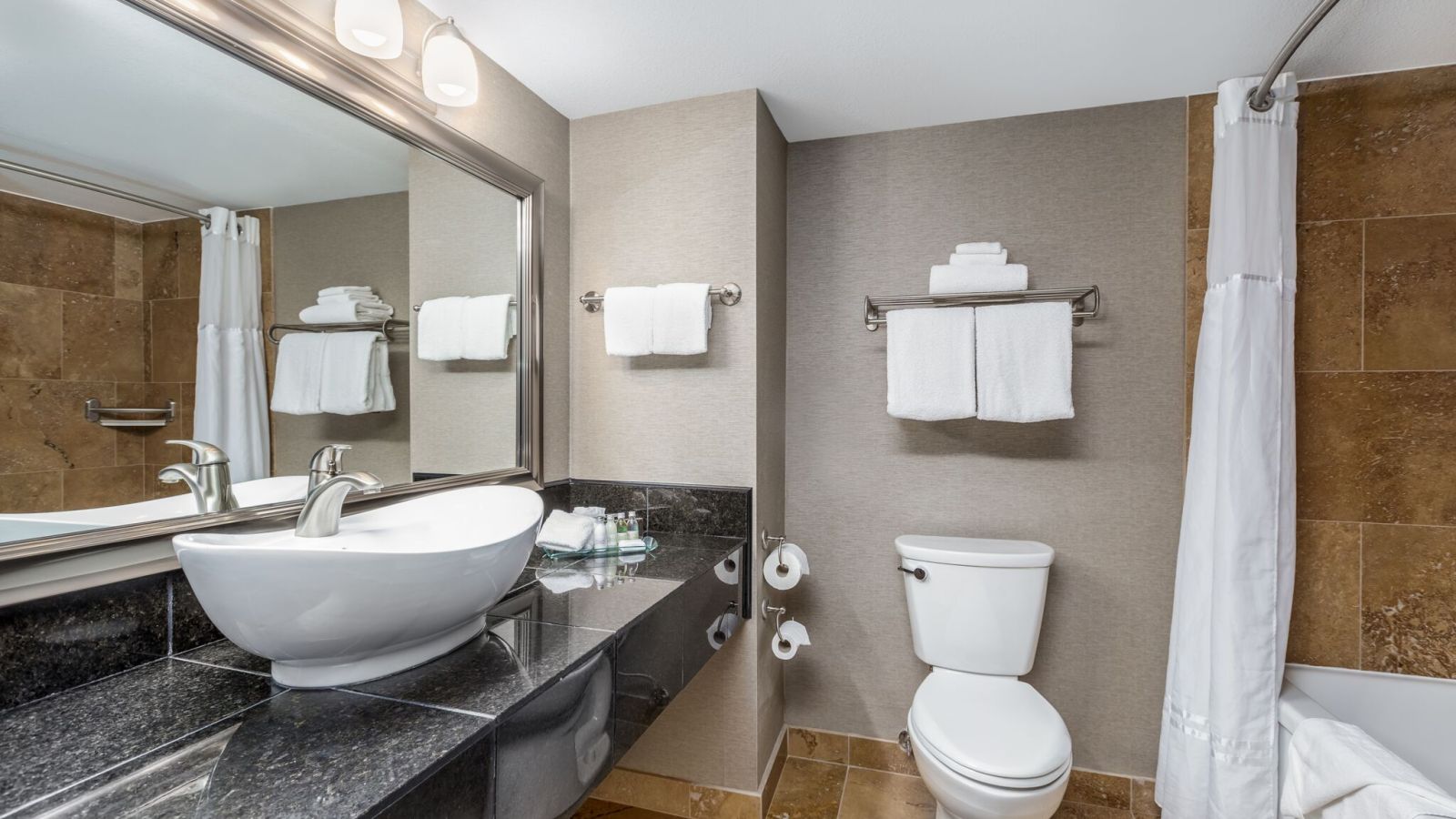 Prestige Radium Hot Springs Resort - bathrooms