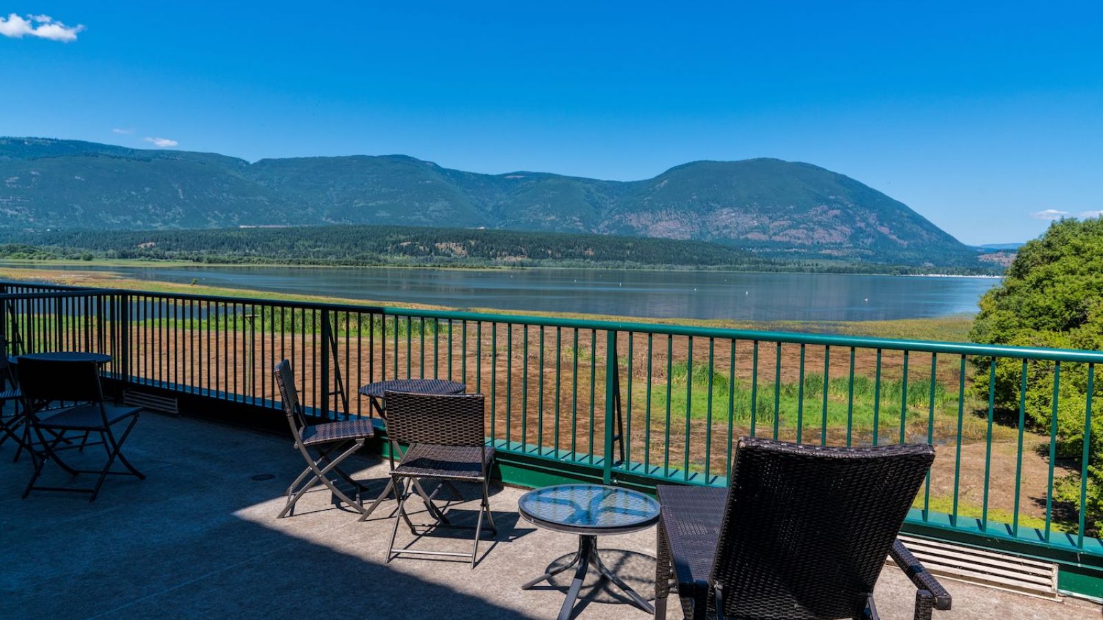 Prestige Harbourfront Resort and Convention Centre - Shuswap golf packages