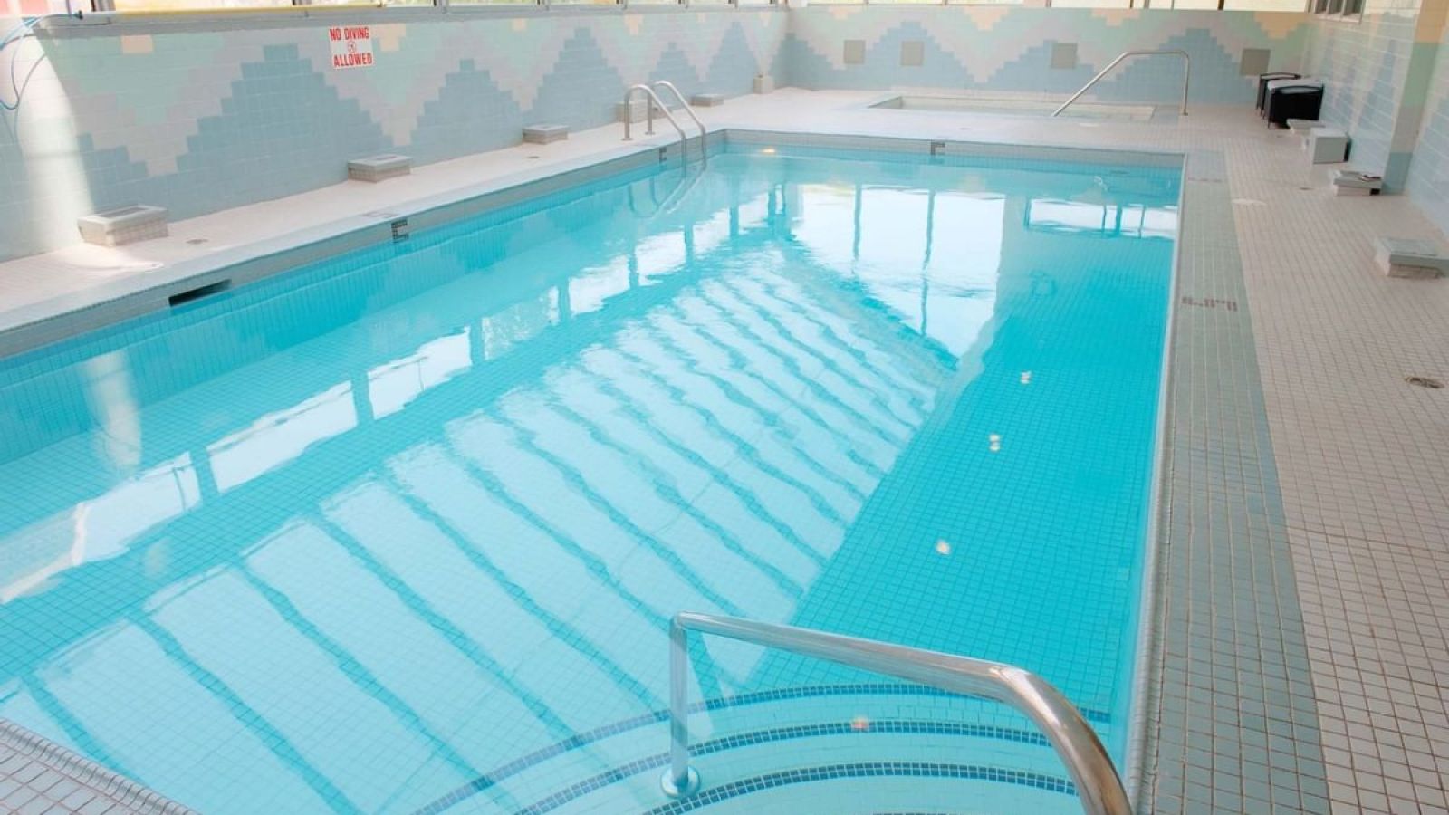 Sandman Hotel Vancouver Downtown - indoor pool