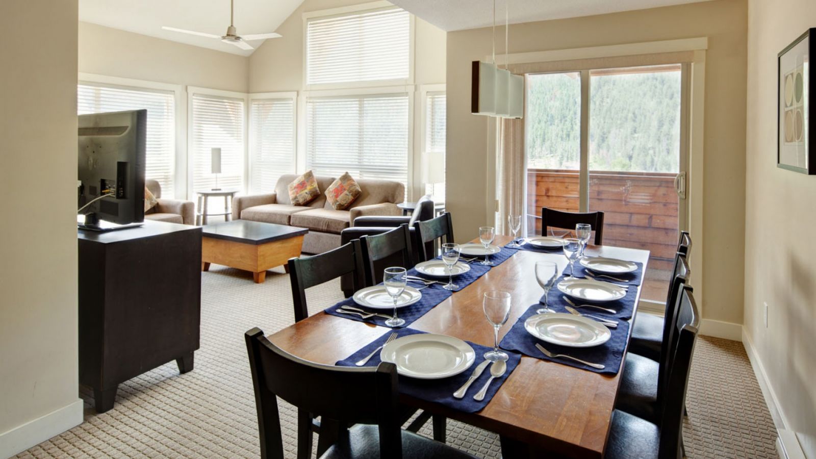 3 bedroom Townhouse - dining room