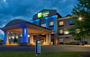 Holiday Inn Express and Suites Prattville