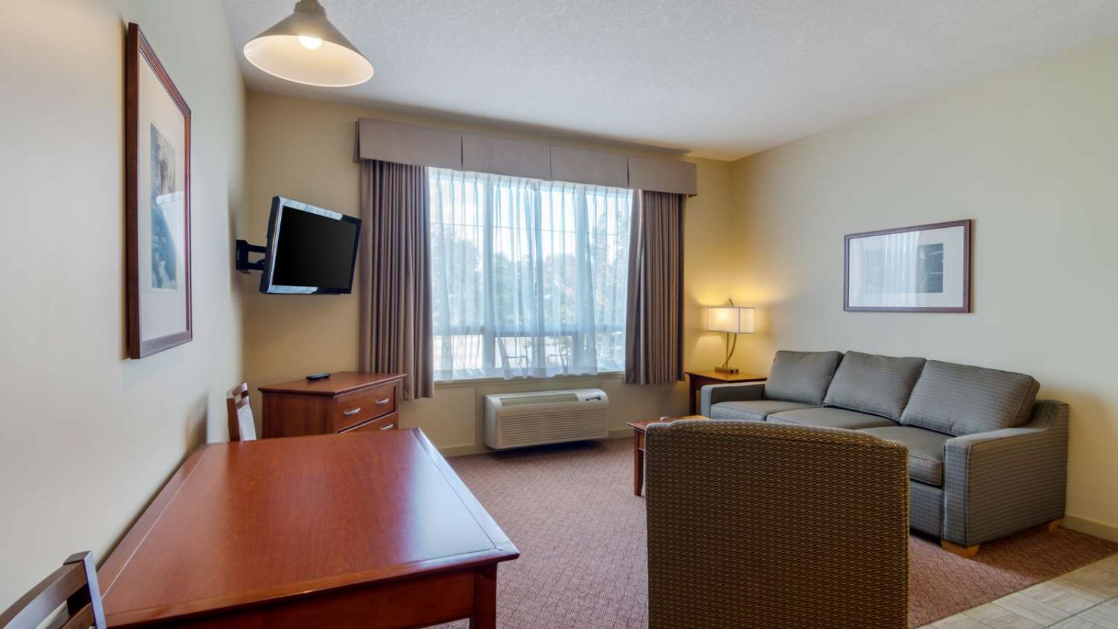 Best Western Plus Chemainus Inn - suite rooms