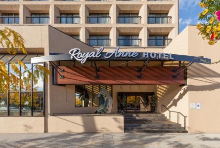 Royal Anne Hotel Kelowna Golf Package