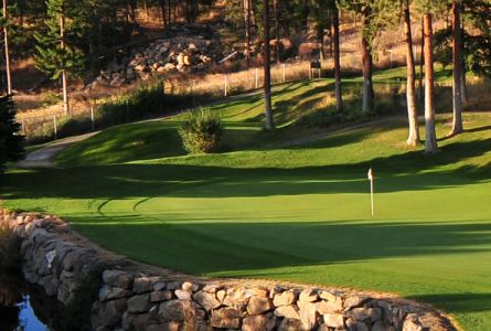 Comfort Suites Kelowna Golf Package