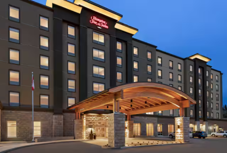 Hampton Inn and Suites Kelowna Airport Golf Packages
