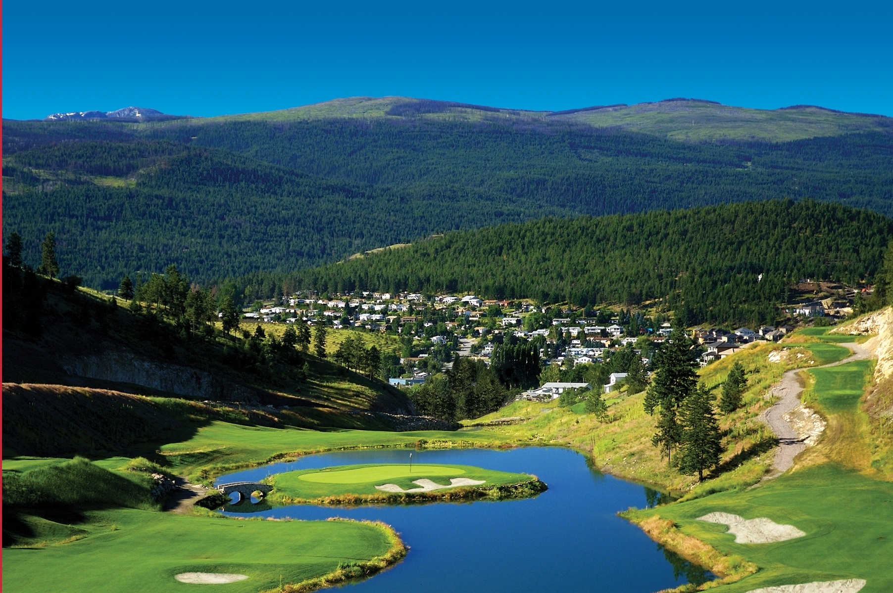 Comfort Suites Kelowna Exciting 3 Night 3 Round Weekend Golf Package with Golfing Kelowna